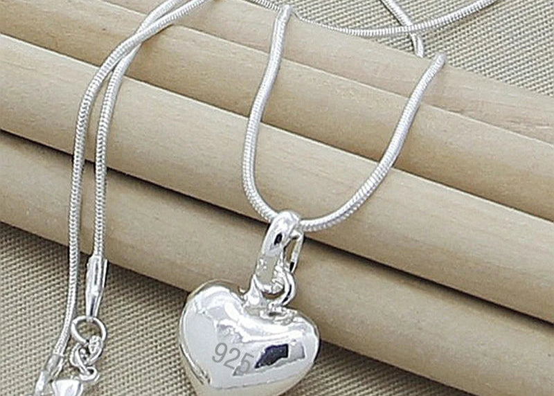 Collar pulido en plata, colgante Corazón