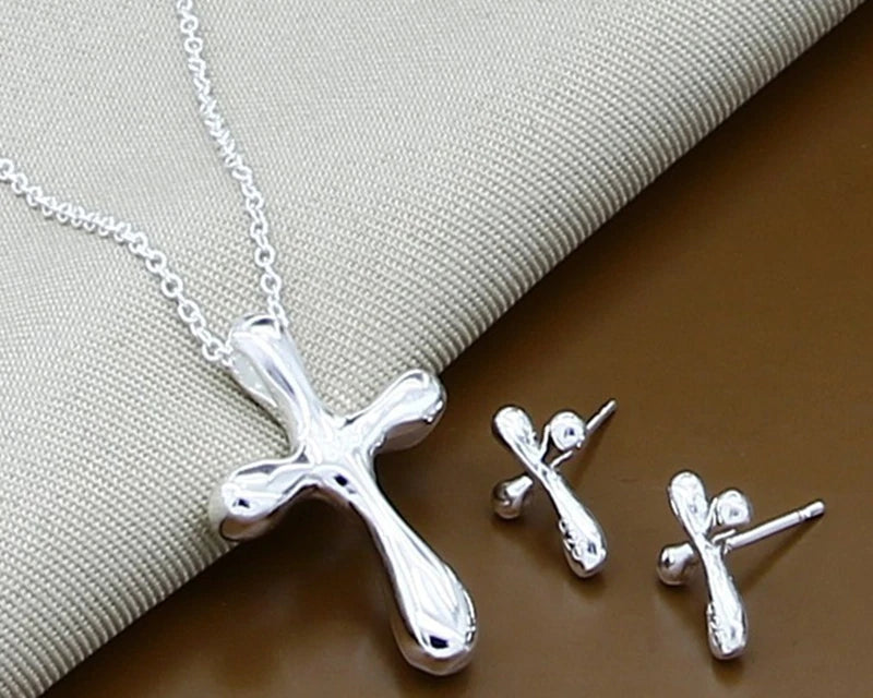 Conjunto de collar y pendientes, pulido en plata