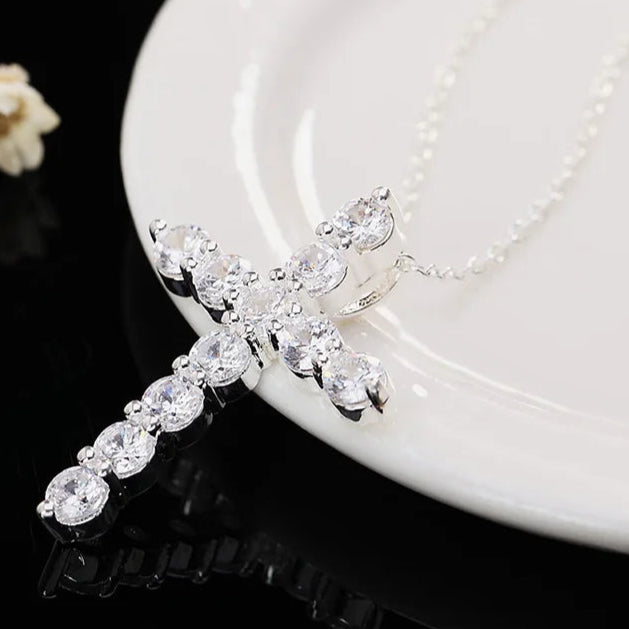 Collar pulido en plata, colgante CRUZ de circonitas