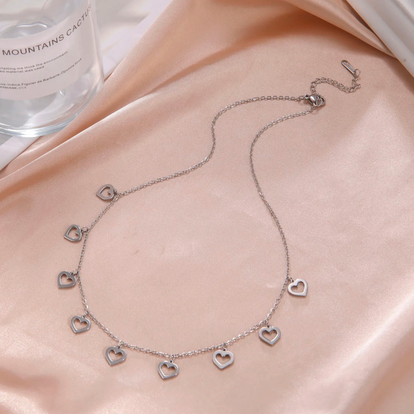 Collar de acero inoxidable, colgantes de corazones