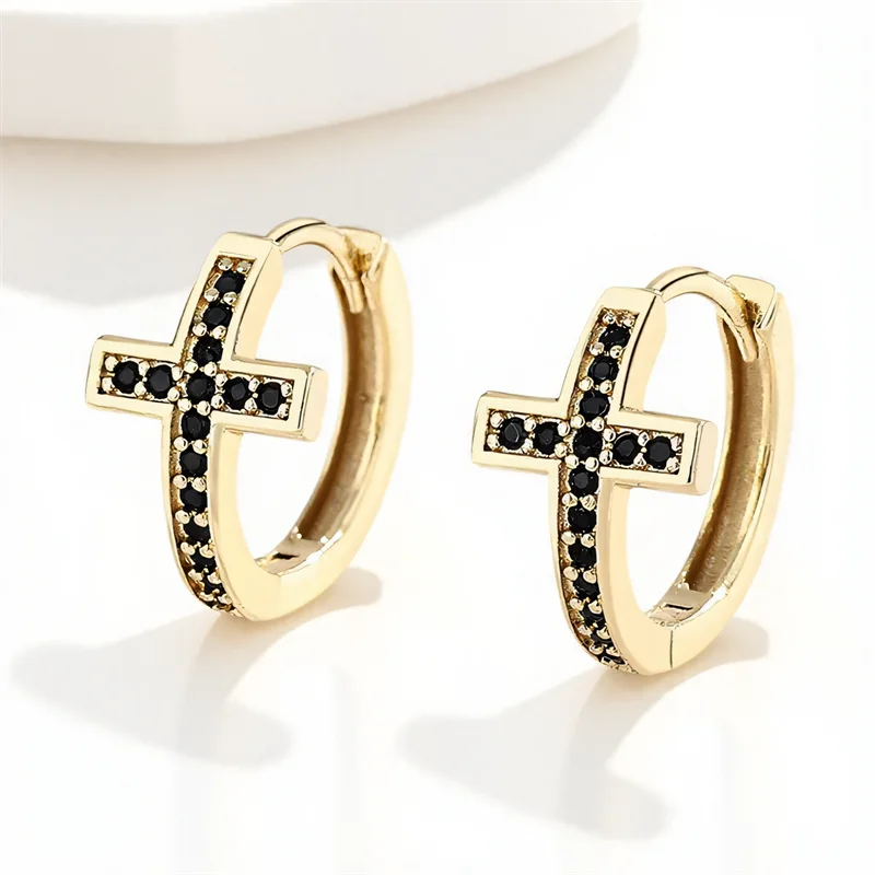 Pendientes modelo aro con cruz de circonitas negras