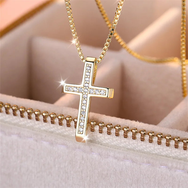 Collar de Cruz de Circonitas