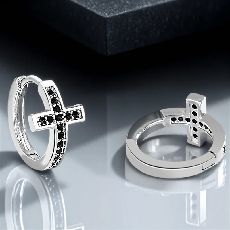 Pendientes modelo aro con cruz de circonitas negras