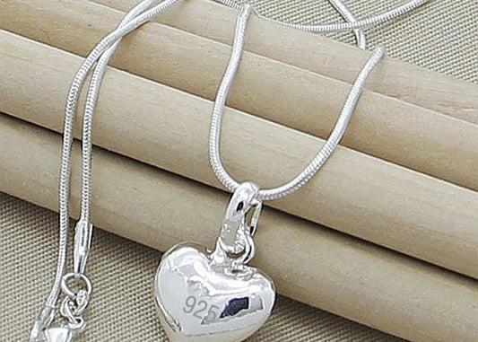 Collar pulido en plata, colgante Corazón