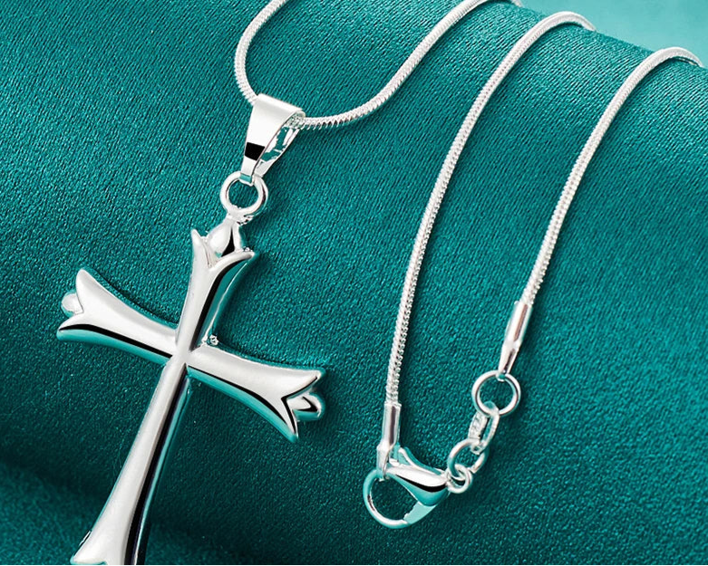 Collar pulido en plata, colgante Cruz Grande