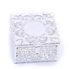 Cajas de metal para  guardar rosarios (porta rosarios)