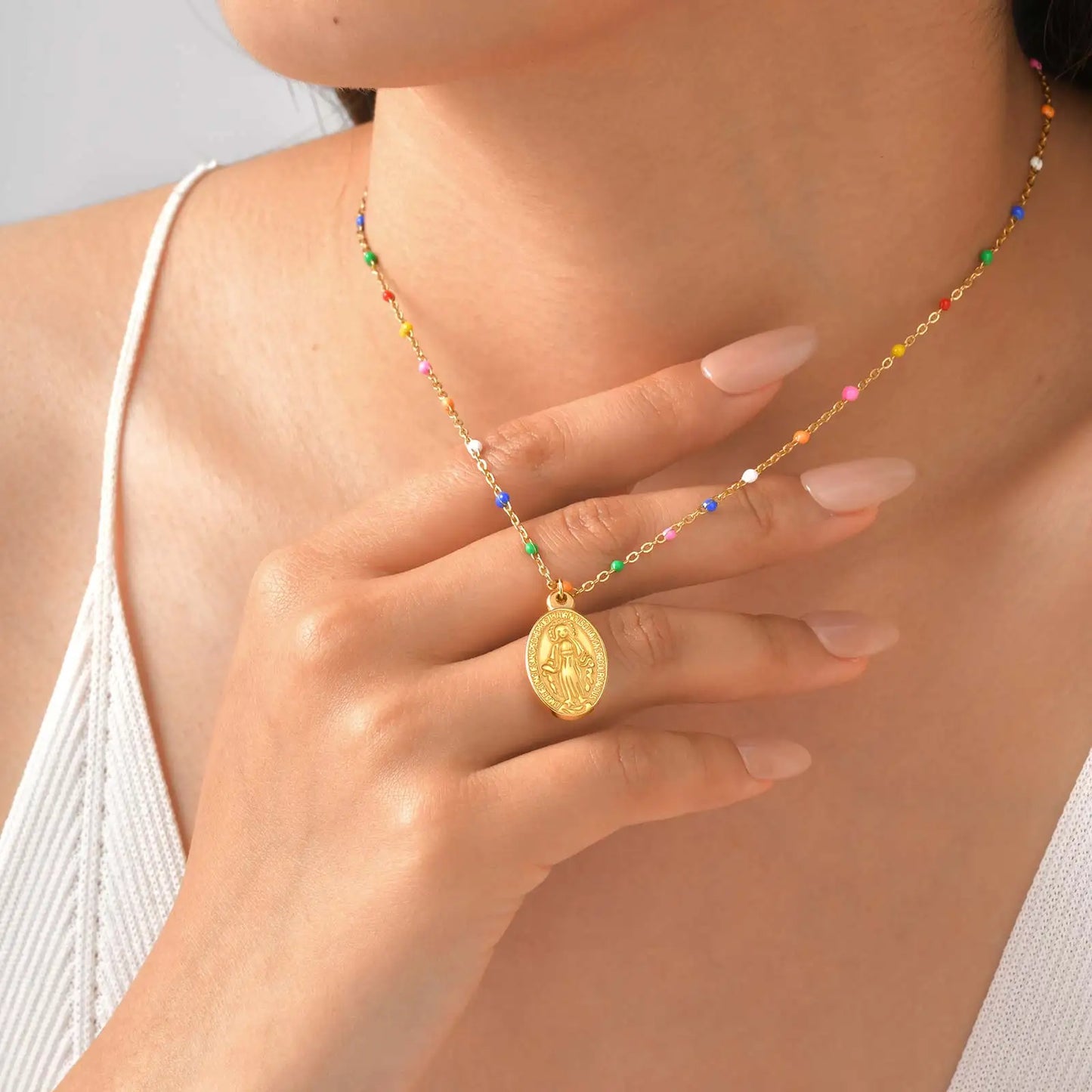 Collar de acero inoxidable cuentas e colores, Virgen de la  Medalla Milagrosa