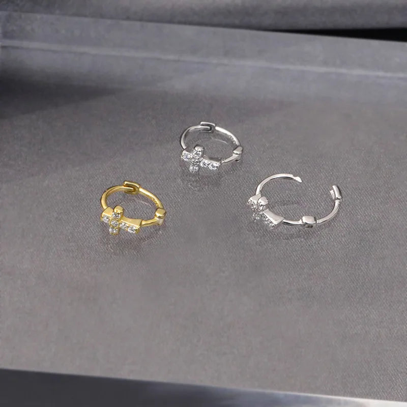 Pendientes Aros Cruz de Circonitas pulidos en plata