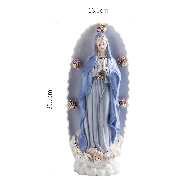Imagen de la Virgen María de porcelana