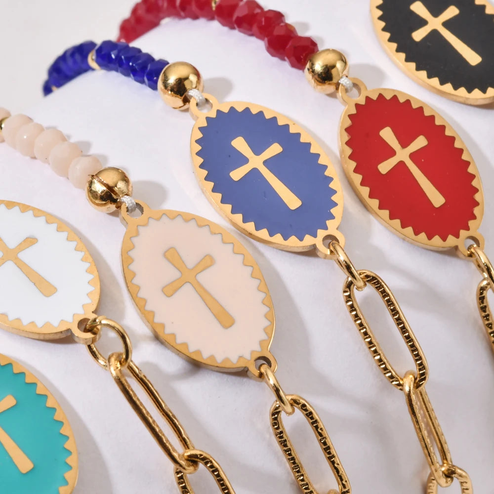 Pulsera de colores alegres, con medalla central de Cruz Esmaltada de acero inoxidable