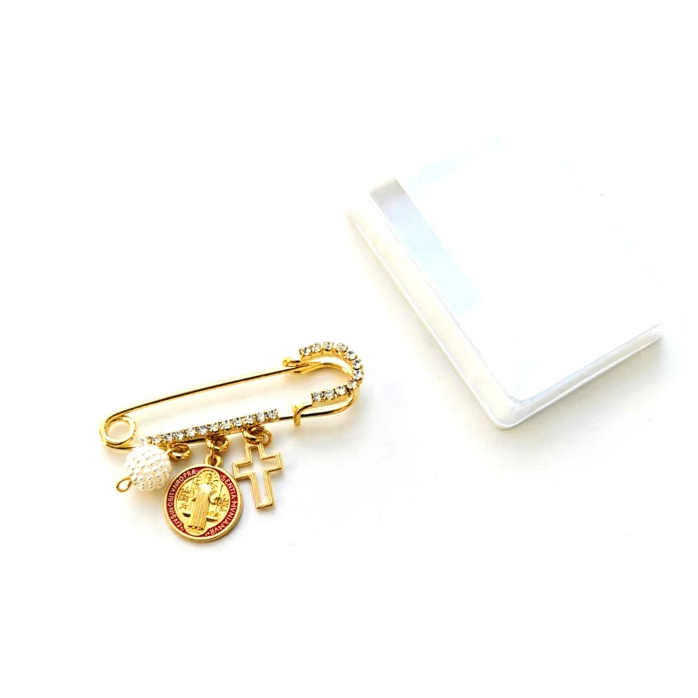 Broche de la Medalla de San Benito y detalle Cruz