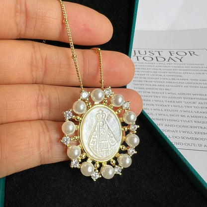 Collar: Acero, Nácar y Circonitas