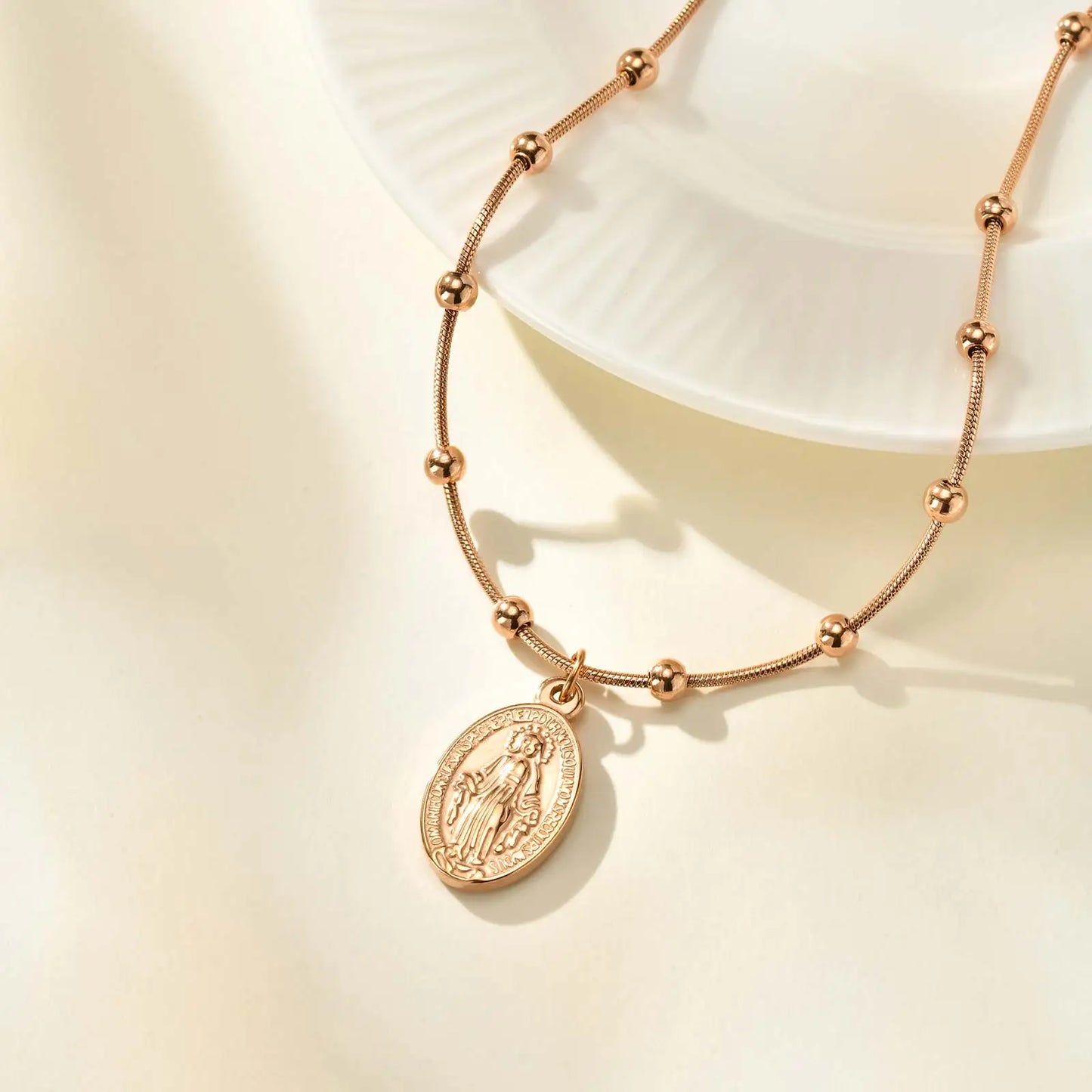Collar cadena de cuentas acero inoxidable, Medalla Virgen Milagrosa