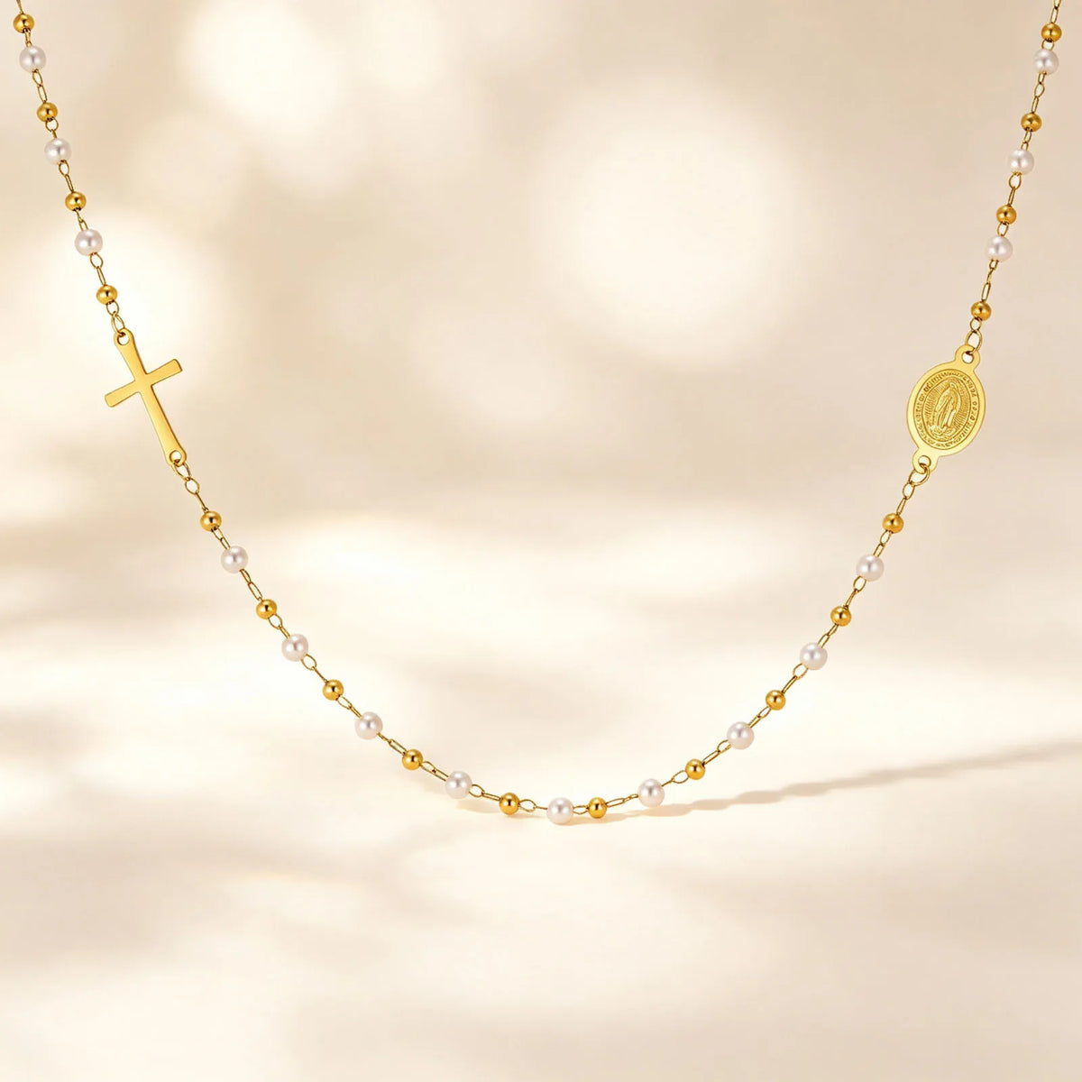 Collar dijes: Cruz y Medalla de la Virgen de Guadalupe