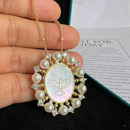 Collar: Acero, Nácar y Circonitas