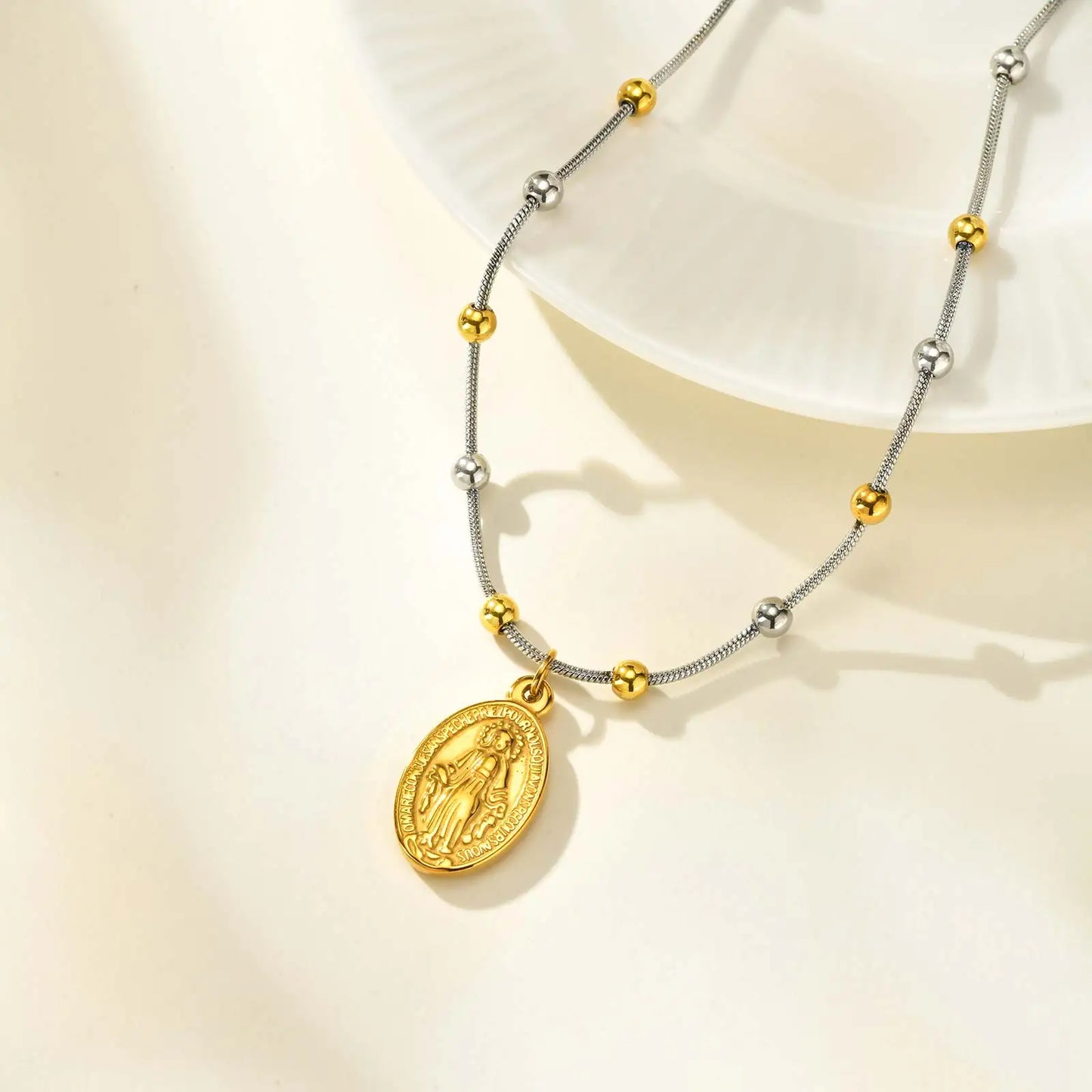 Collar cadena de cuentas acero inoxidable, Medalla Virgen Milagrosa