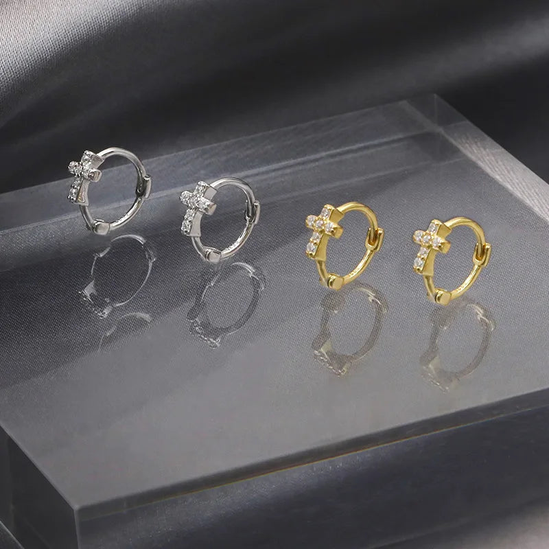 Pendientes Aros Cruz de Circonitas pulidos en plata