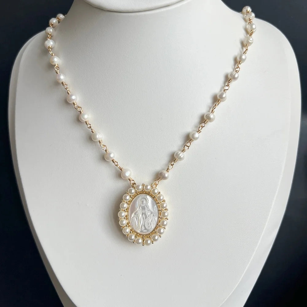 Collar Devoción en Perlas & Nácar