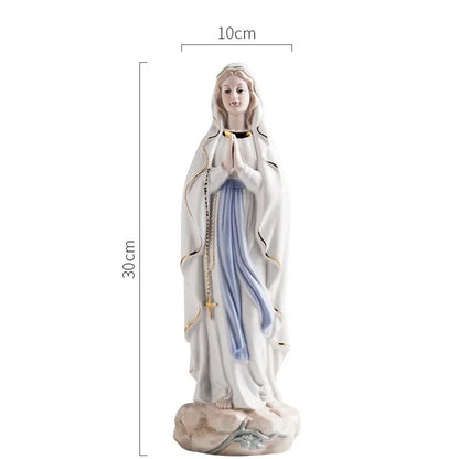Imagen de la Virgen María de porcelana