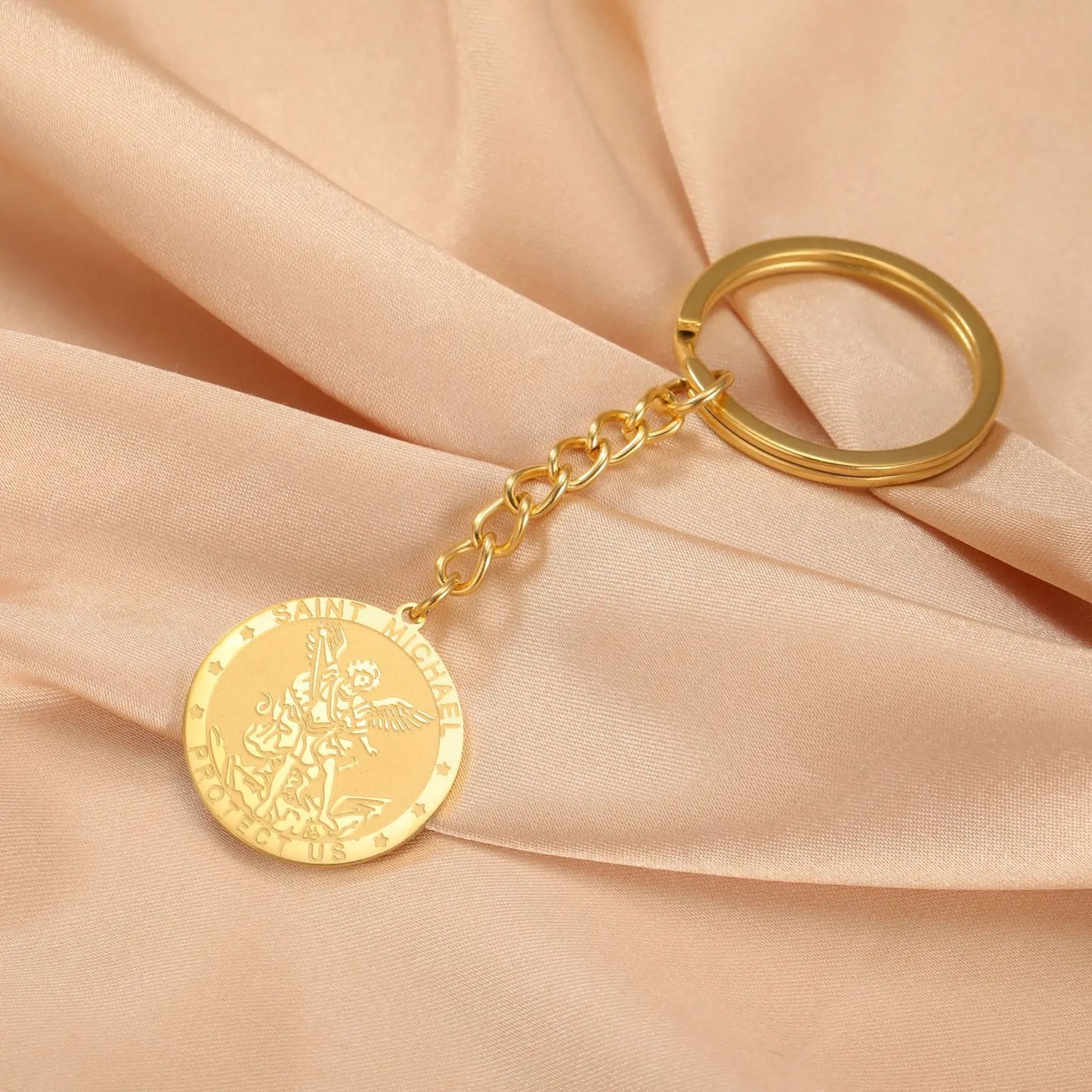 Llavero de San Miguel Arcángel – Protección y Estilo